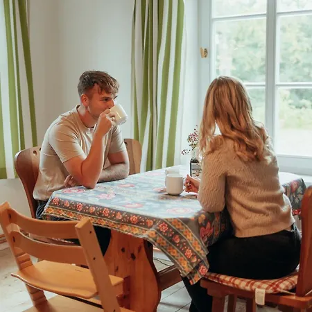 Rosenhaus Der Wasserburg Gielow