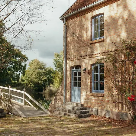 Rosenhaus Der Wasserburg Daire Gielow